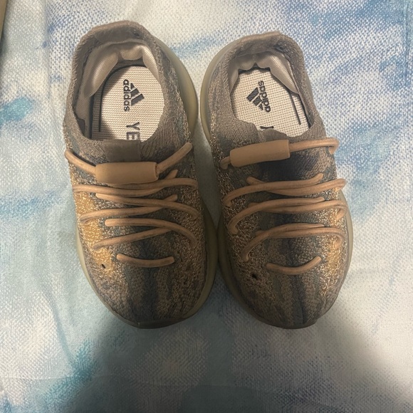 Yeezy boost 380 infant - Picture 1 of 4